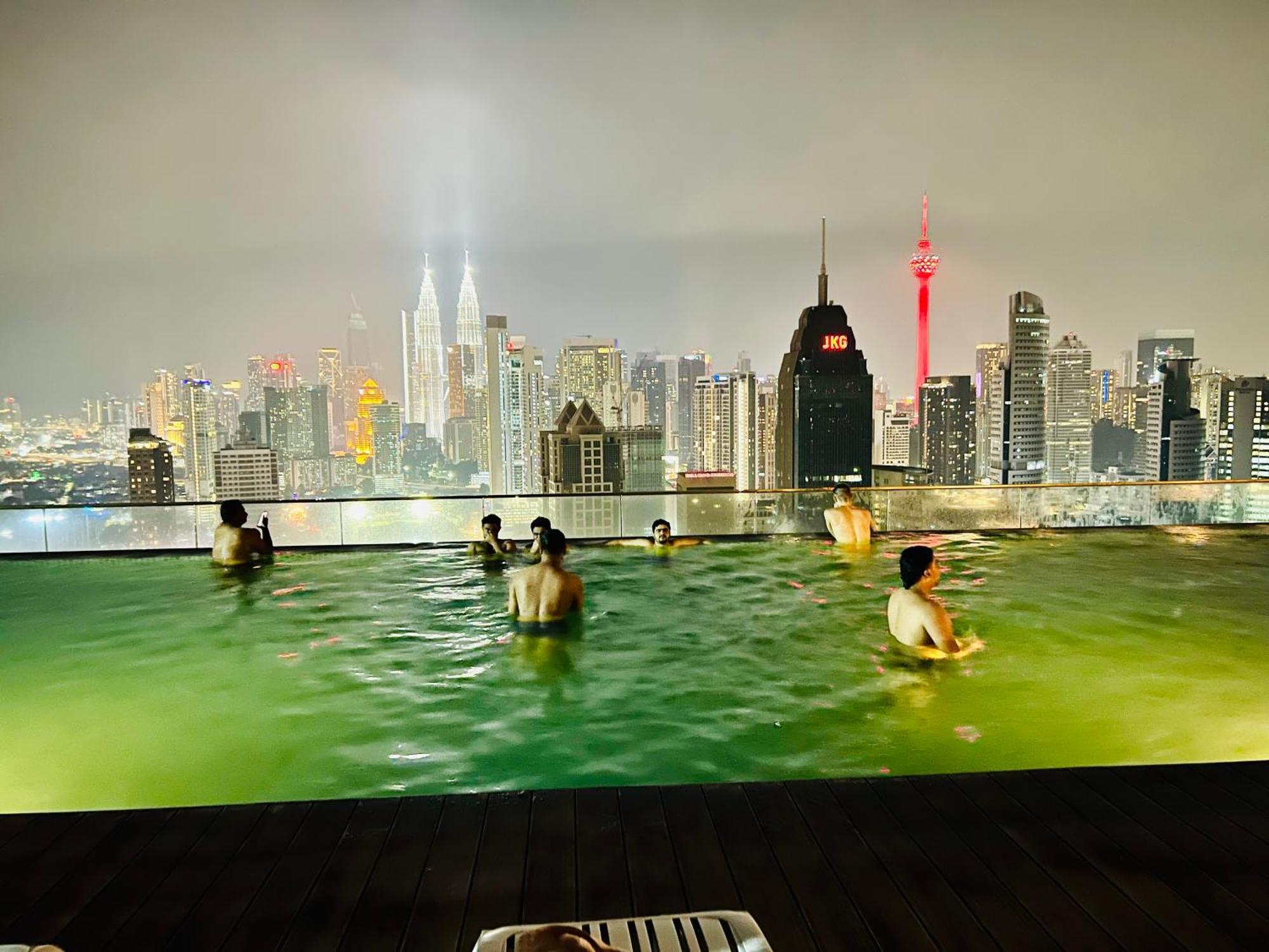 Regalia Suites & Residence By Enjoy Your Stay Kuala Lumpur Exteriör bild