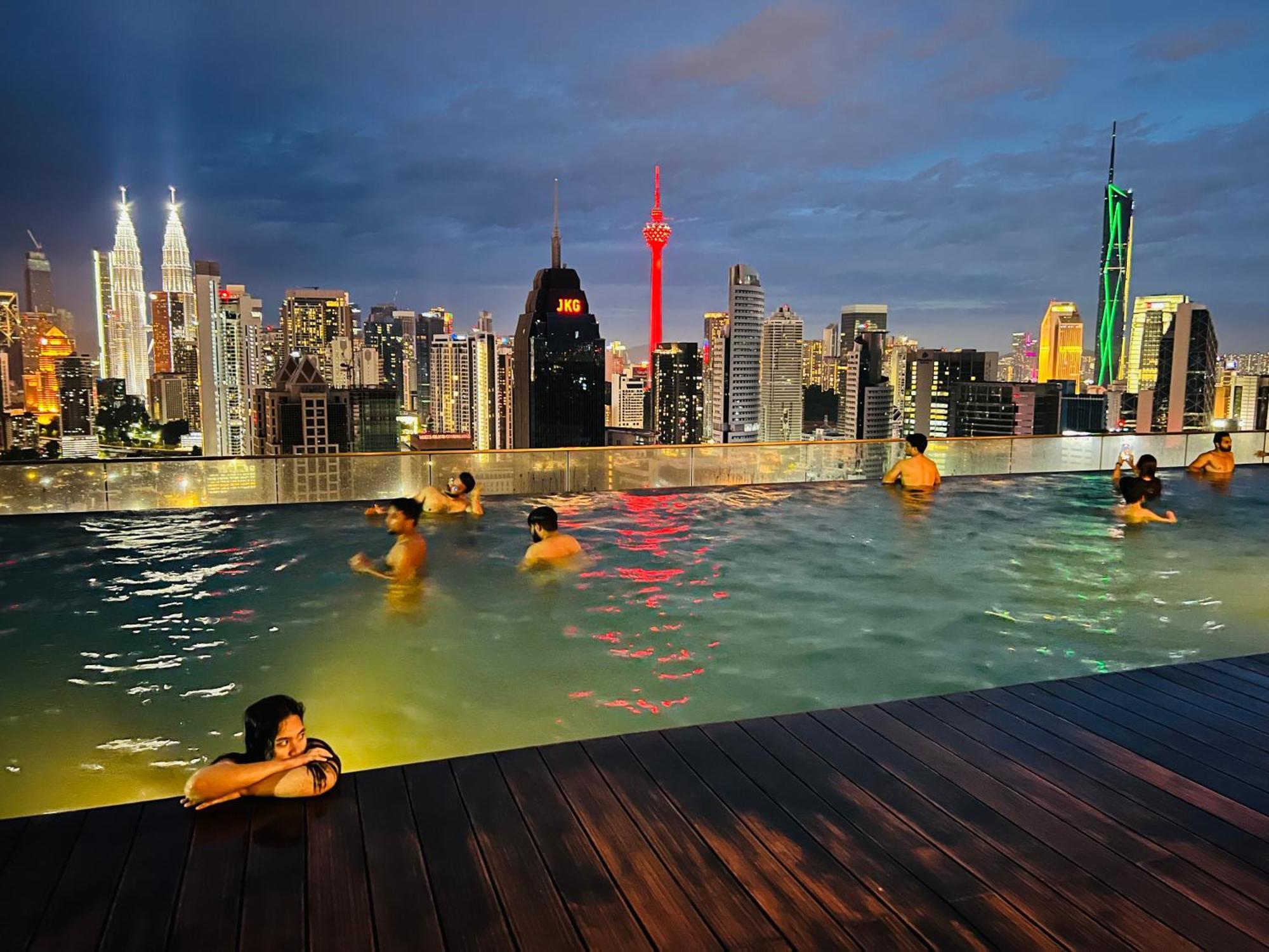 Regalia Suites & Residence By Enjoy Your Stay Kuala Lumpur Exteriör bild