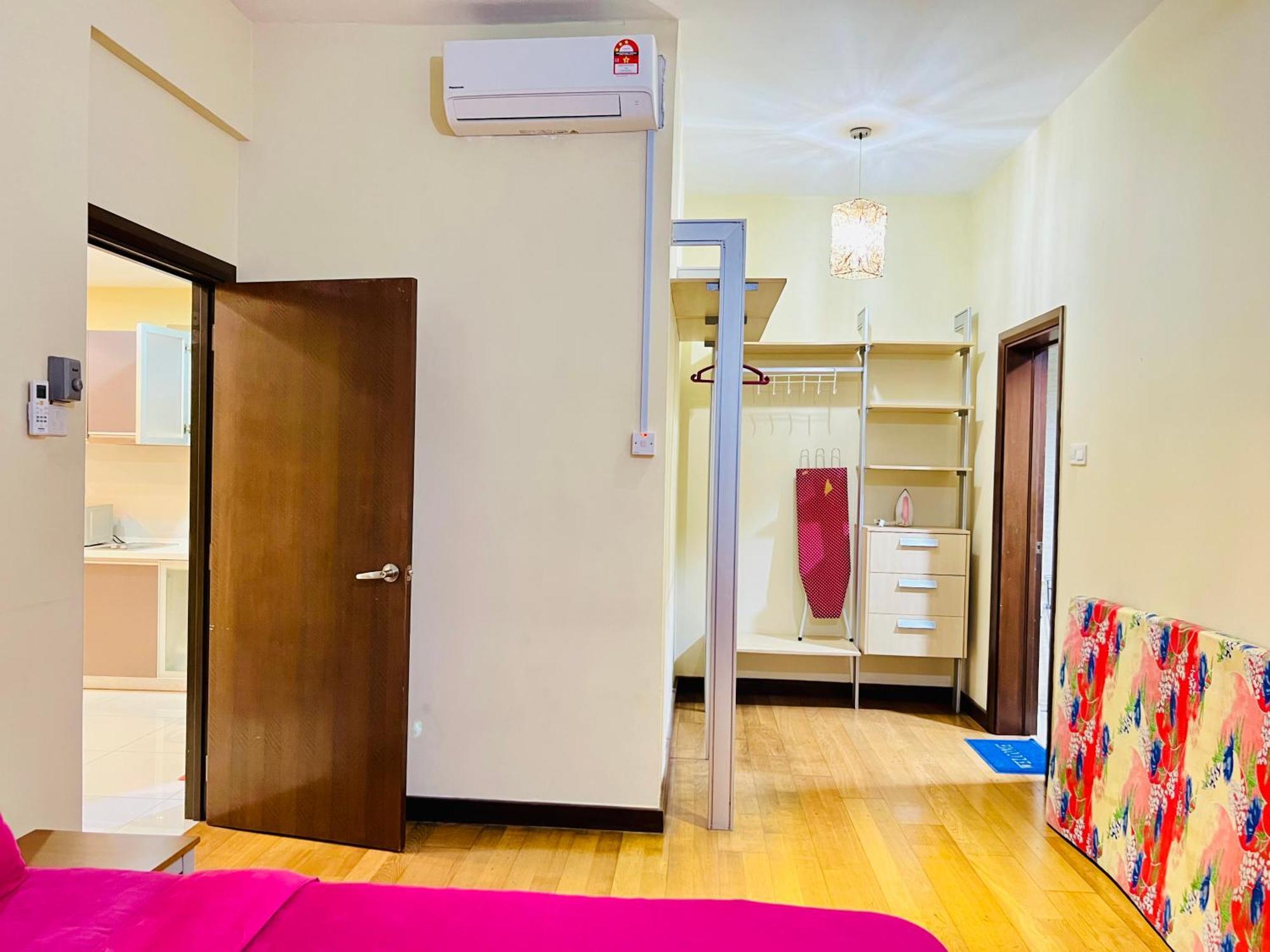 Regalia Suites & Residence By Enjoy Your Stay Kuala Lumpur Exteriör bild