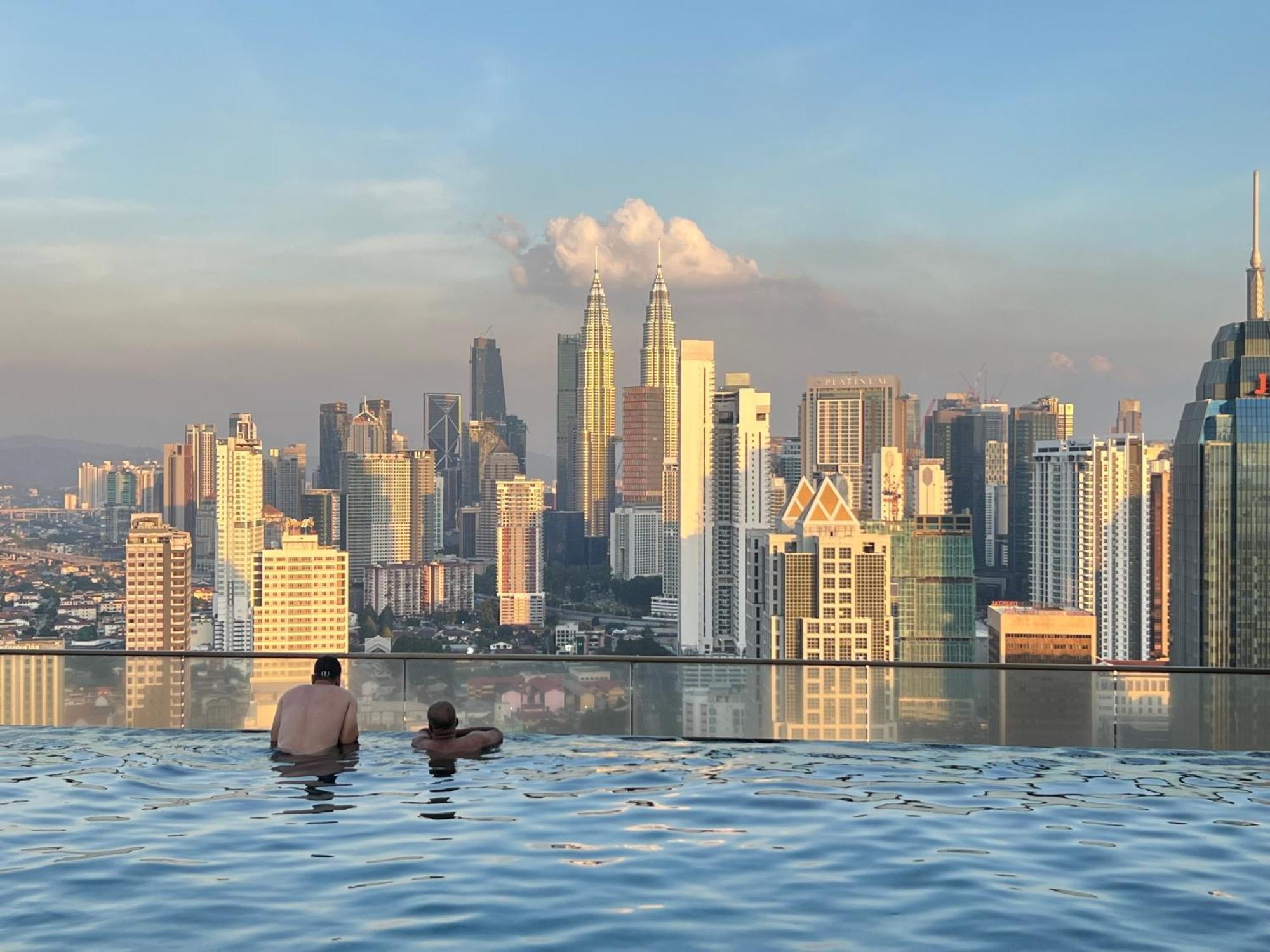 Regalia Suites & Residence By Enjoy Your Stay Kuala Lumpur Exteriör bild