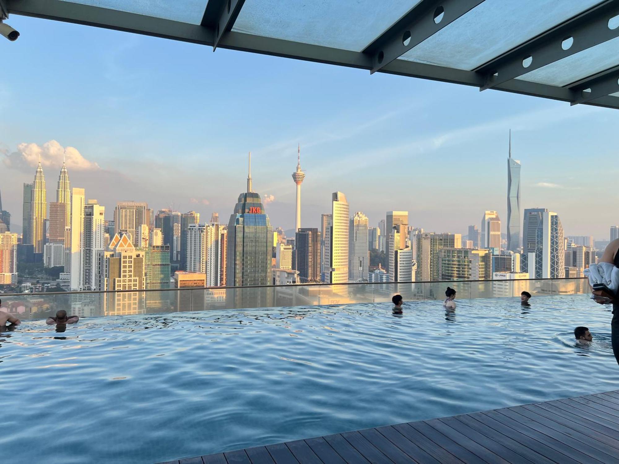 Regalia Suites & Residence By Enjoy Your Stay Kuala Lumpur Exteriör bild