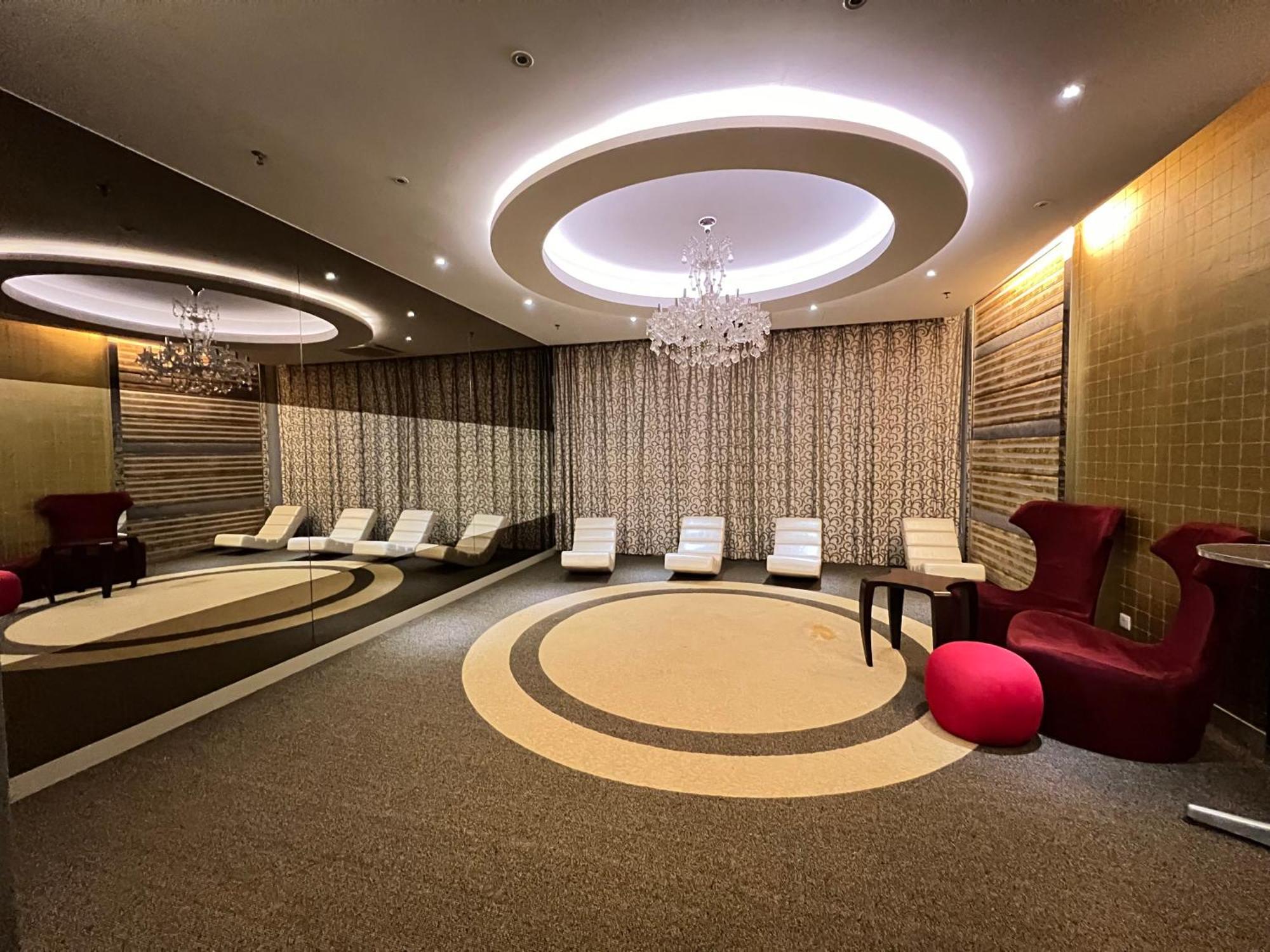 Regalia Suites & Residence By Enjoy Your Stay Kuala Lumpur Exteriör bild