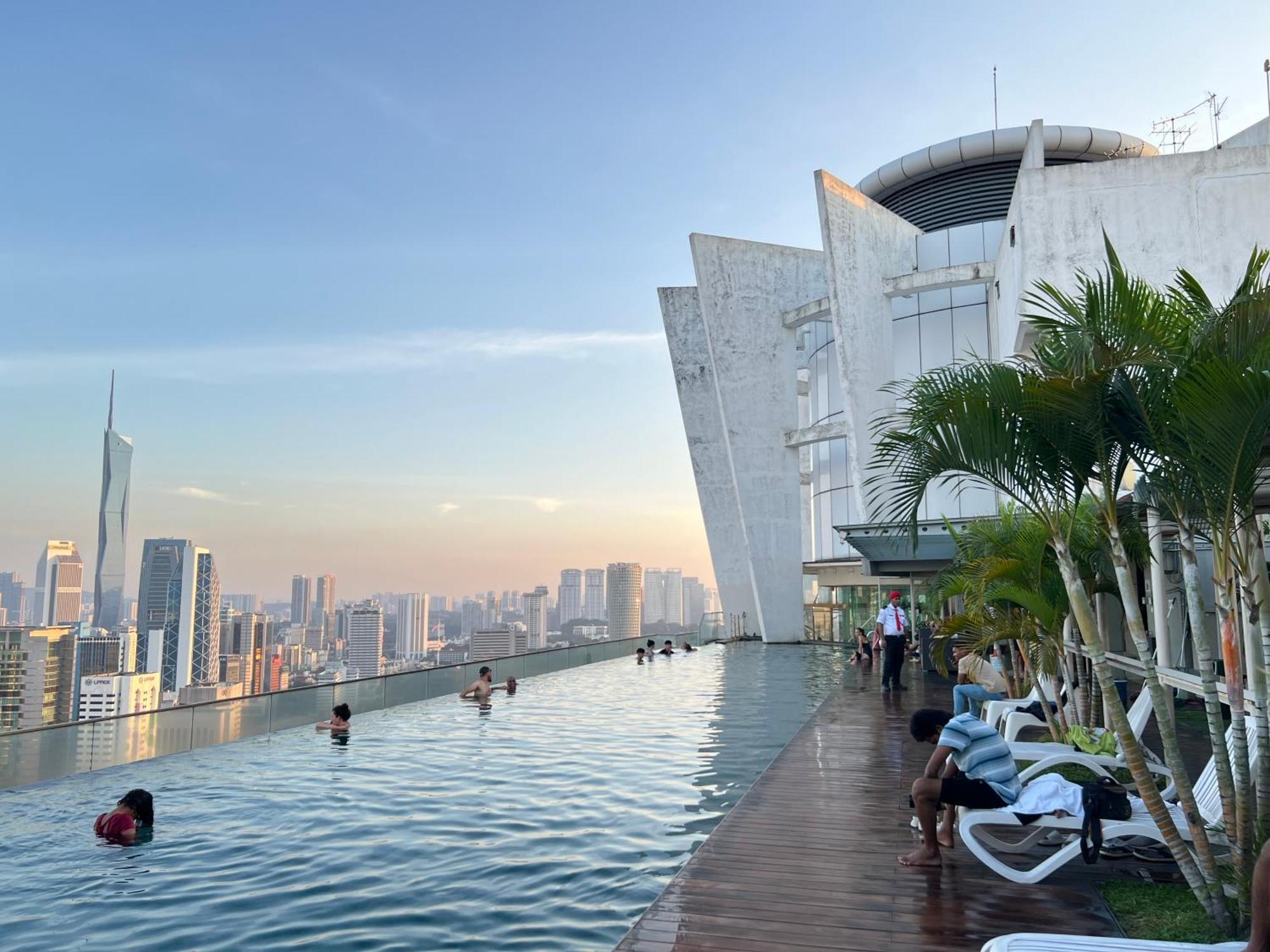 Regalia Suites & Residence By Enjoy Your Stay Kuala Lumpur Exteriör bild
